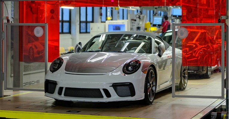 Porsche je pod istragom zbog benzinskih motora