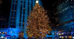 Okićeno je najpoznatije božićno drvce na svijetu, ima tri milijuna Swarovski kristala