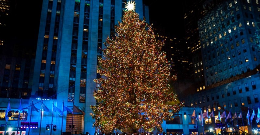 Okićeno je najpoznatije božićno drvce na svijetu, ima tri milijuna Swarovski kristala