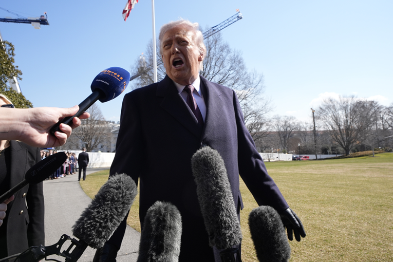 Trump: Možda ćemo prijateljski preuzeti Kubu