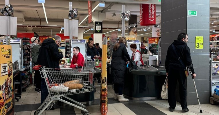 FOTO I VIDEO Pogledajte kako danas izgledaju trgovine i šoping-centri