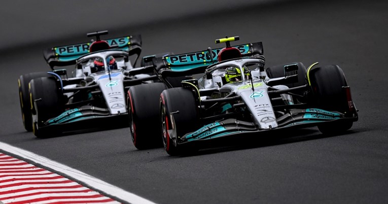Pogledajte sudar dva Mercedesa u kvalifikacijama za VN Španjolske, Verstappen najbrži
