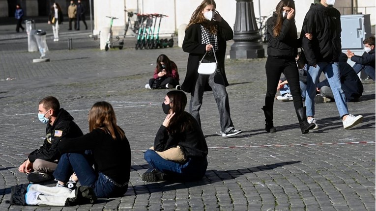 Italija zbog epidemije produljuje izvanredno stanje do kraja travnja