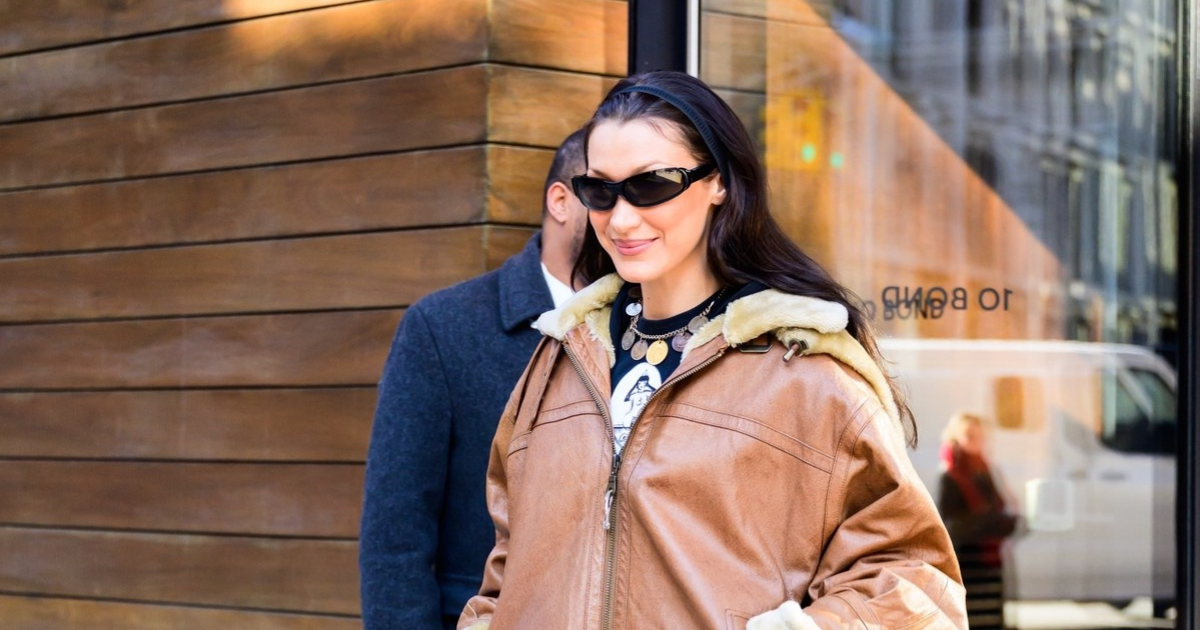 Zvonaste traperice su ponovo u igri, a Bella Hadid je predvodnica trenda
