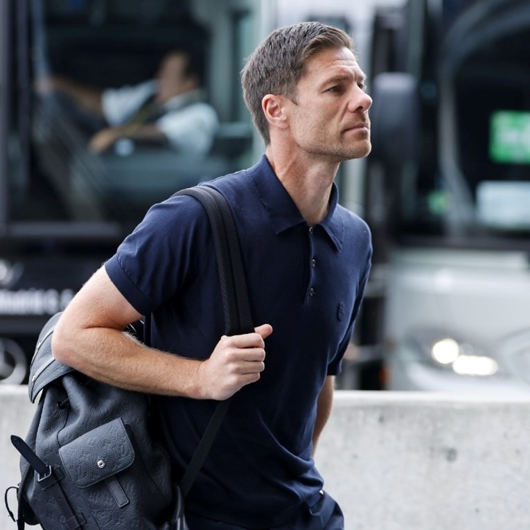 AS: Alonso radi čistku. Zakazao je sastanak, petorica odlaze iz Reala