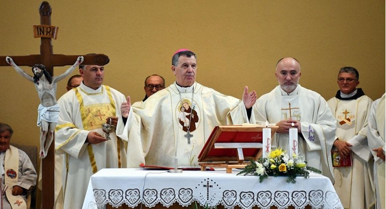 Nadbiskup Vukšić: Pozivam katolike, pravoslavce i muslimane da se ujedine u dobru