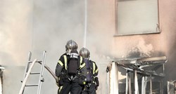Požar u stanu u zagrebačkoj Dubravi, poginula starica, jedna osoba ozlijeđena