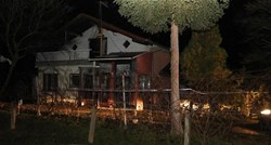 U Popovači pijan udario ženu sjekirom pa zapalio drvarnicu, vatra zahvatila kuću
