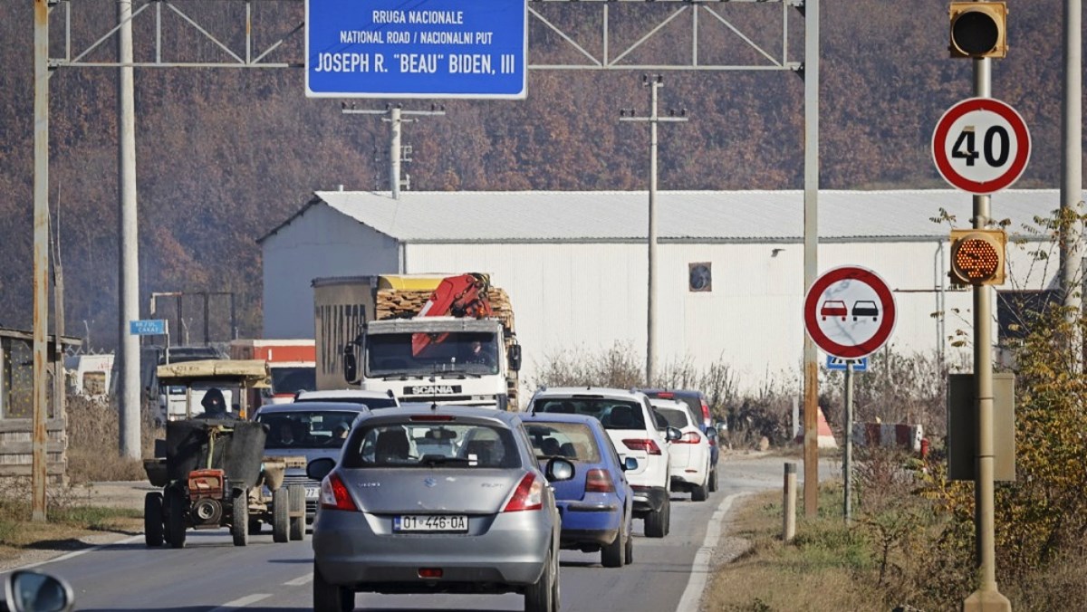 Srbi na Kosovu više ne mogu koristiti stare registracije na autima