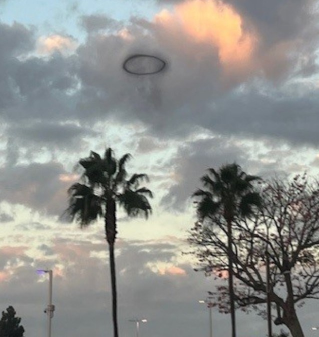 Crni prsten na nebu iznad Disneylanda pokrenuo lavinu teorija, poznato o čemu se radi