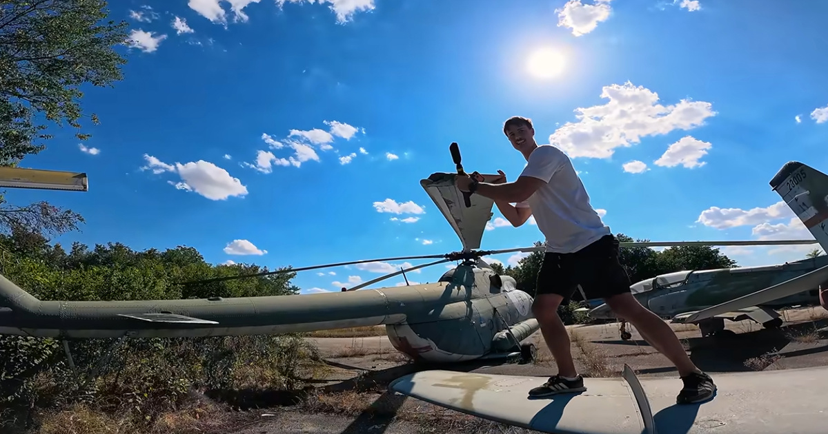 VIDEO Austrijski YouTuberi upali u vojnu bazu u Srbiji. Penjali se po avionima