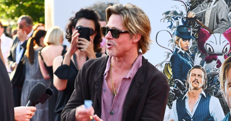 Brad Pitt prošetao u suknji na premijeri filma i pokazao nove tetovaže