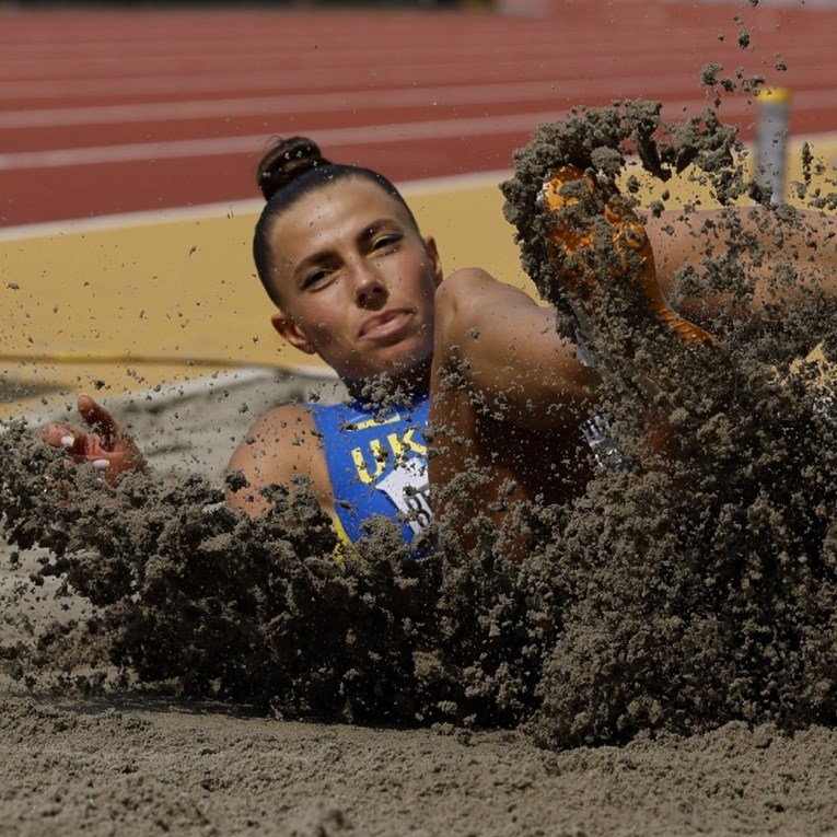 Zbog sumnje na doping suspendirana dvostruka svjetska viceprvakinja u troskoku