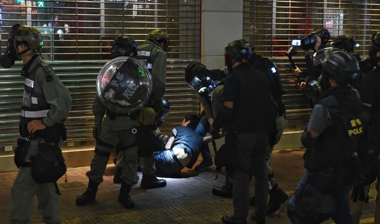 Jučer je na prosvjedima u Hong Kongu uhićeno više od 200 ljudi