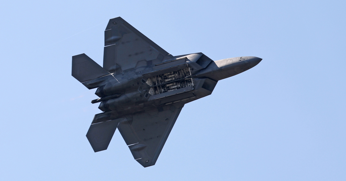 Amerika poslala svoje najmoćnije avione u Izrael, spremni su za rat. To je presedan