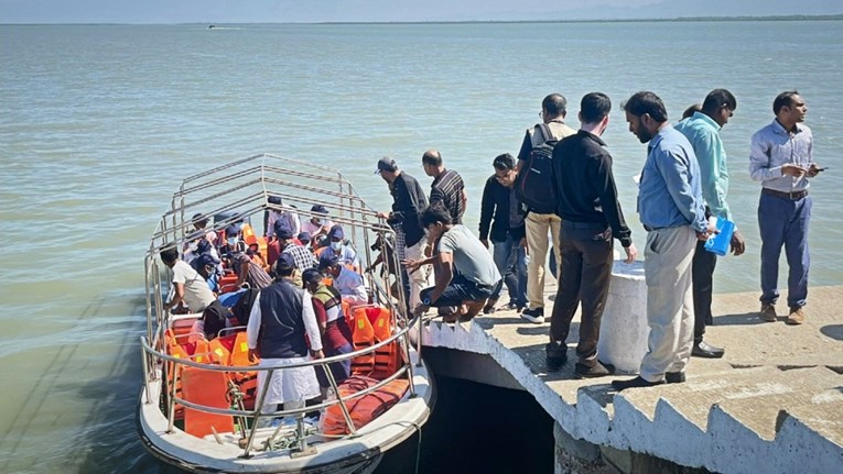 Potonuo brod pun izbjeglica iz Mjanmara, najmanje 23 mrtvih, 30 nestalih
