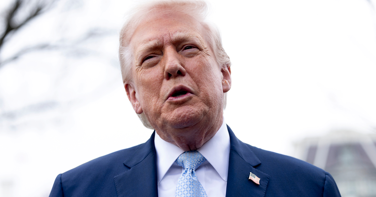 Trump: U Iranu se događa promjena režima