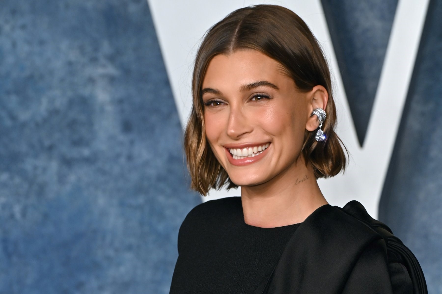 Kofer s kojim putuje Hailey Bieber sada je na sniženju