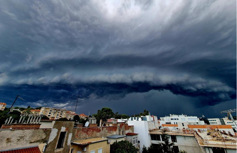 U cijelu Hrvatsku stiže nevrijeme. Za više regija upaljen narančasti meteoalarm