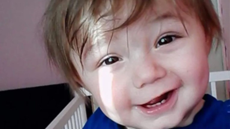 Baka i djed u Walesu ubili unuka (2). "Imao je 10 kilograma u trenutku smrti"