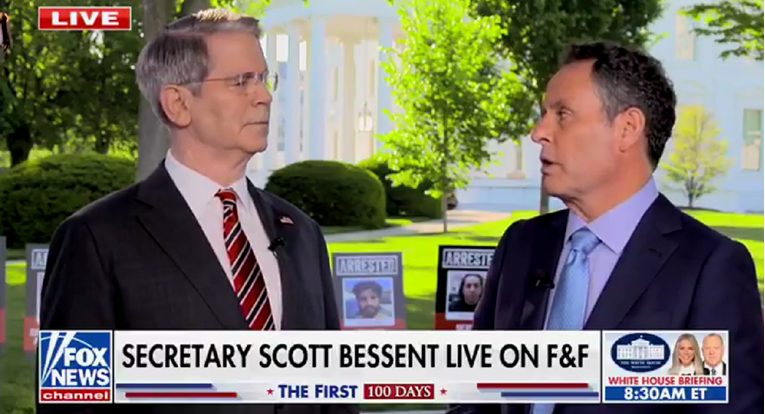 Novinar: Jeste li zabrinuti zbog praznih polica? Trumpov ministar: Trenutno nisam