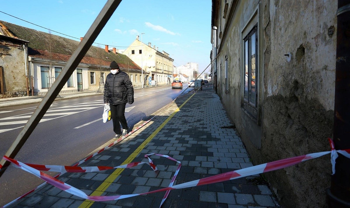 U Karlovcu nakon potresa 34 zgrade proglašene opasnima