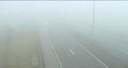 Na cestama ima magle i poledice, mjestimice puše i olujna bura