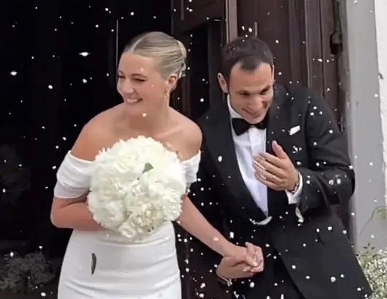 U Motovunu se oženio mladi hrvatski glumac koji je oduševio Nives Celzijus