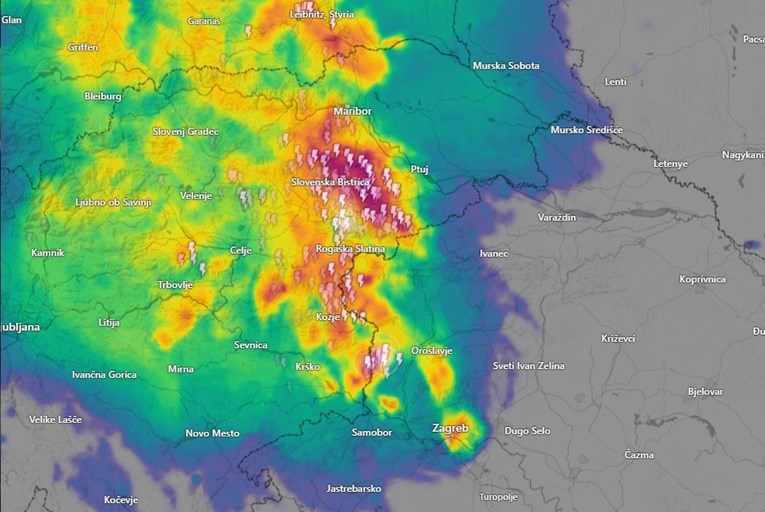 Stiglo nevrijeme. U Zagrebu pljušti i grmi, upozorenja za četiri regije