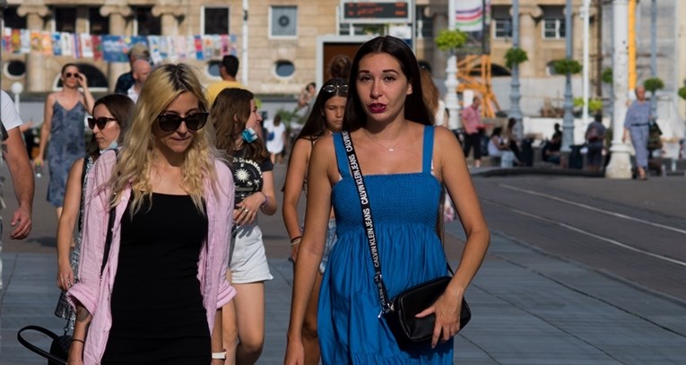 Moda na zagrebačkim ulicama: Ljetne haljine i kratke hlačice dominiraju špicom