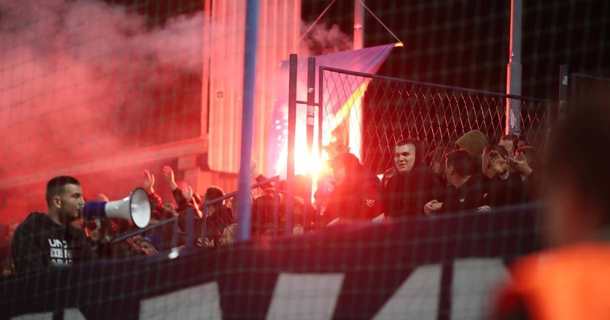 Boysi spustili i zapalili zastavu Varaždina. Klub se oglasio putem Facebooka