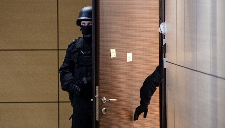 Uhićeni ruski tinejdžeri, planirali su pucati po školi