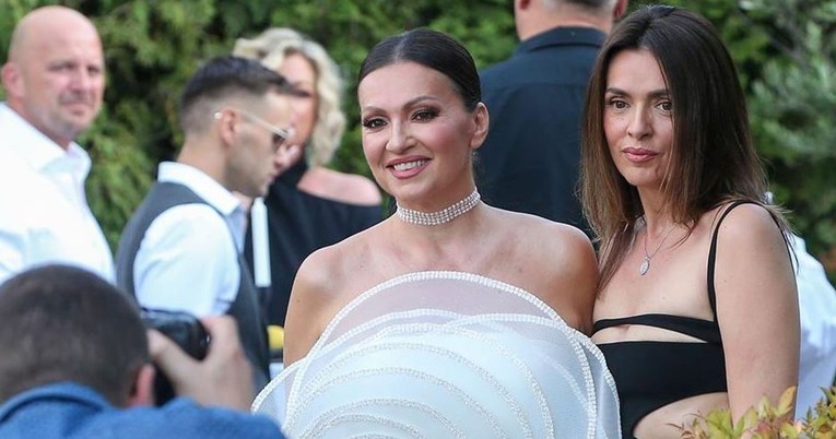 Nina Badrić podijelila fotke s glamurozne proslave 50. rođendana: "Srce mi je puno"