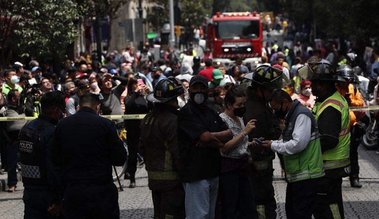 FOTO I VIDEO Meksiko pogodio razoran potres, poginule dvije osobe