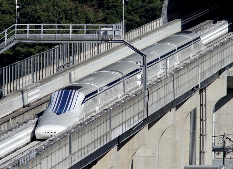 Novi japanski vlak ruši sve rekorde brzine