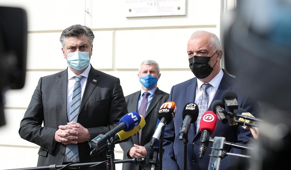 Snimke otkrile kako je HDZ-ov gradonačelnik šefa policije žicao parking na Tuđmanu
