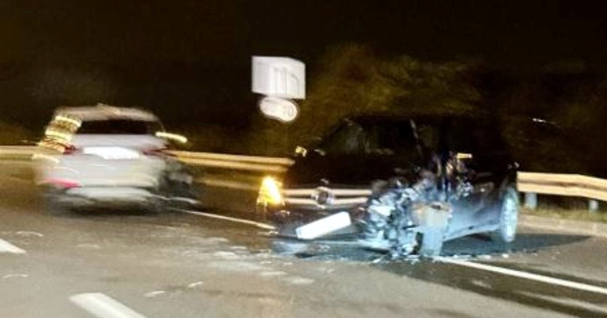 Sudar dva auta u Zagrebu, Mercedes završio okrenut za gotovo 180 stupnjeva