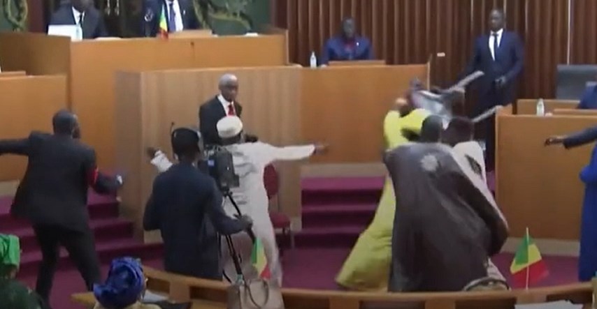 VIDEO Senegalski zastupnici udarali trudnu kolegicu, osuđeni na 6 mjeseci zatvora