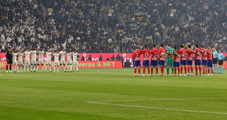 VIDEO Zvižduci tijekom minute šutnje za Beckenbauera u Saudijskoj Arabiji