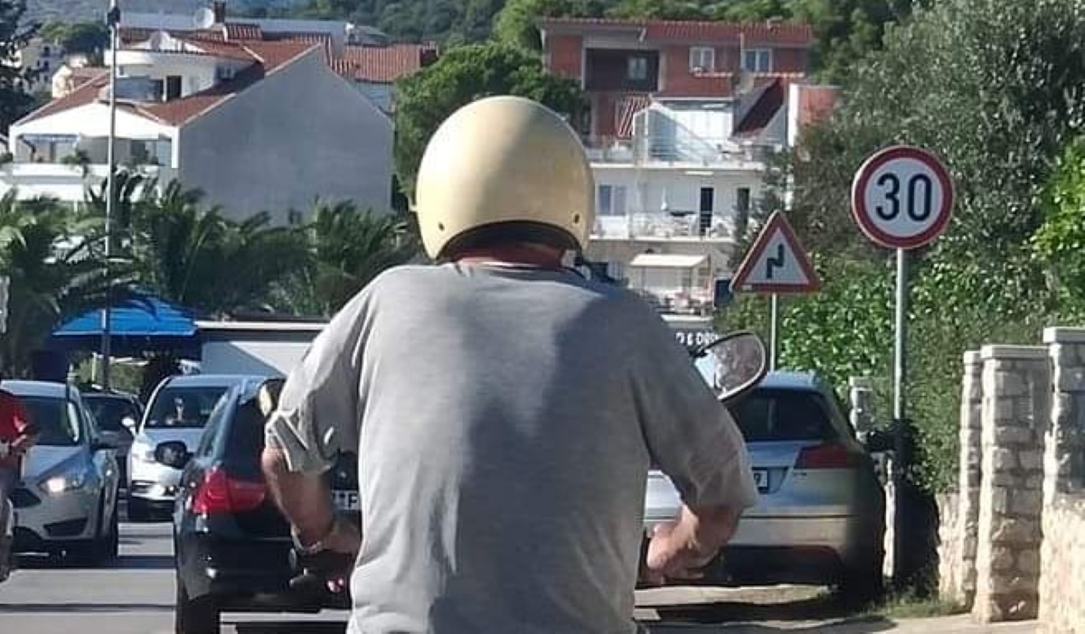 "Kapa dolje": Motociklist s Čiova jednim potezom izazvao raspravu na Fejsu