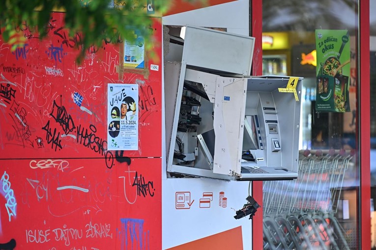 U Zagrebu raznesen bankomat