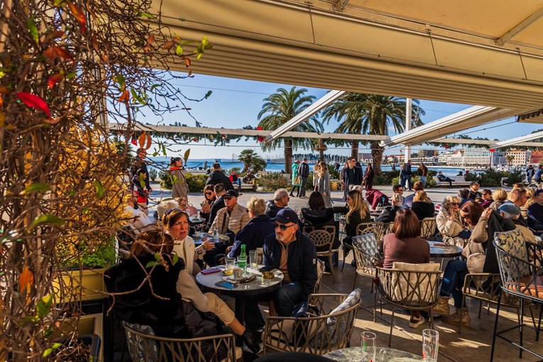 U prosincu lani 1,71 milijun zaposlenih, pad na mjesečnoj i godišnjoj razini