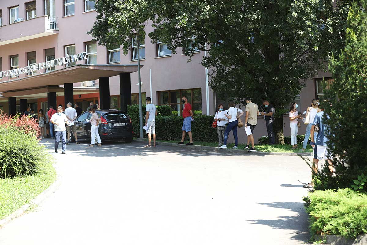 VIDEO Velika gužva na testiranjima u Zagrebu, od sutra ambulante rade od 8 do 20