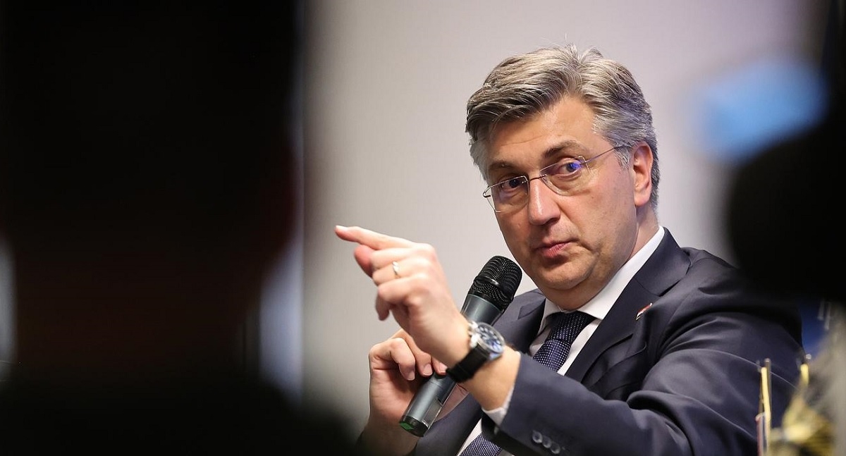 Anketa HRT-a: HDZ i ovaj mjesec najjači