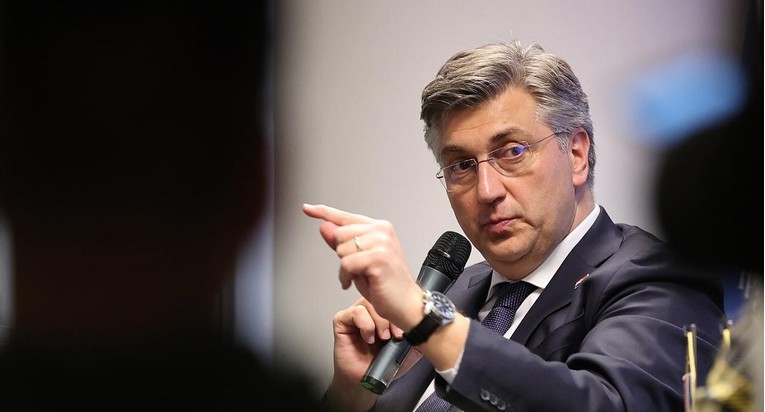 Anketa HRT-a: HDZ i ovaj mjesec najjači