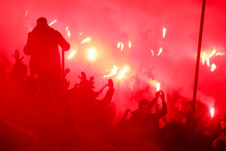 Boysi podigli transparent sa ZDS i porukom Tomaševiću. Policija pokrenula istragu