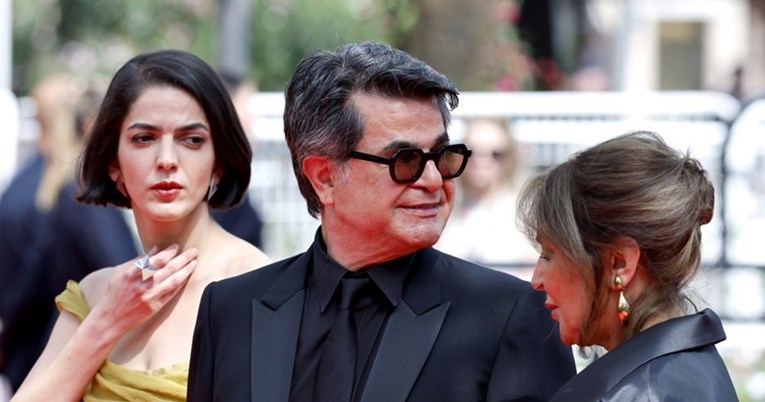 Poznati Iranci traže promjenu režima