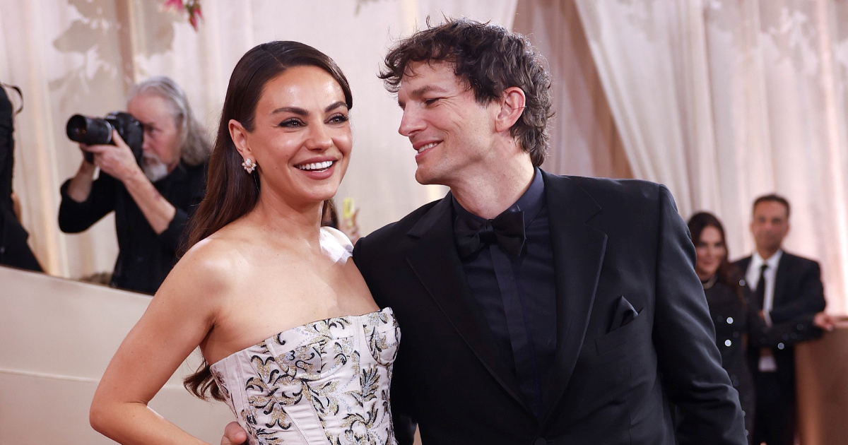 Ashton Kutcher odgovorio na dugogodišnju glasinu da se on i Mila Kunis "ne tuširaju"