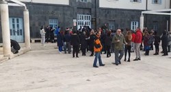 Prosvjednici u Šibeniku tražili ukidanje maski u školama i ukidanje covid-potvrda