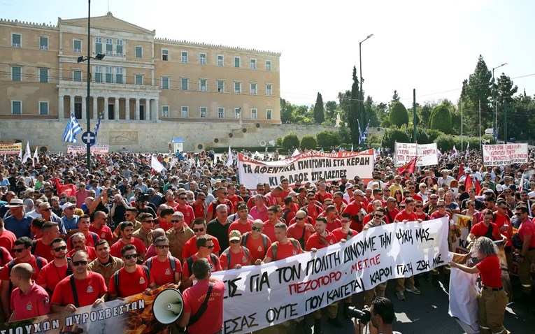 Tisuće grčkih javnih službenika u štrajku zbog izmjena zakona o radu